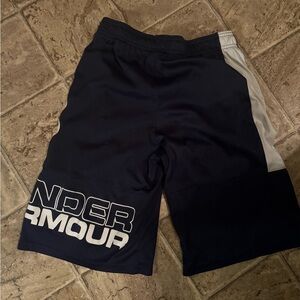 Under Armour Kids Navy and White Athletic Shorts. Boys 14/16 size